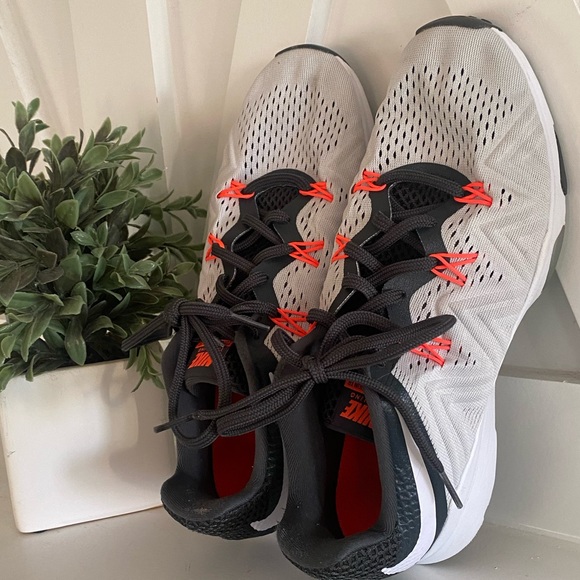 Nike Training Zoom Conditioning Running Shoes size 10 Preowned - Picture 8 of 9